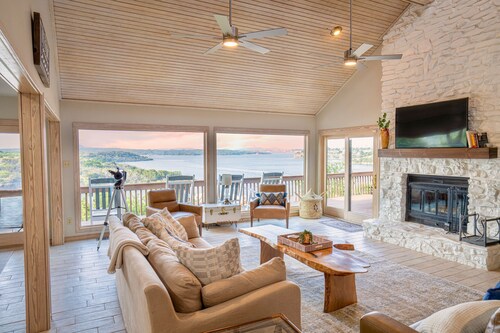 Lake Home with Private Pool, Games, Views! 100 yds to Marina w boat launch!