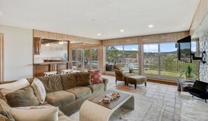 Smart TV, video games, foosball, books - Lake Home with Private Pool, Games, Views! 100 yds to Marina w boat launch! (Strawn)