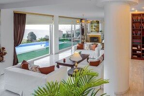 Televisie en een open haard