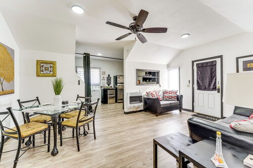 Springdale Vacation Rental ~ 9 Mi to Fayetteville!