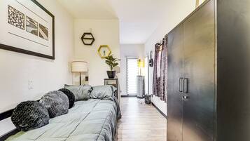 2 chambres, bureau, Wi-Fi, draps fournis