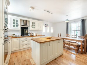 Dishwasher - 4 bedroom accommodation in Coleford (Coleford)