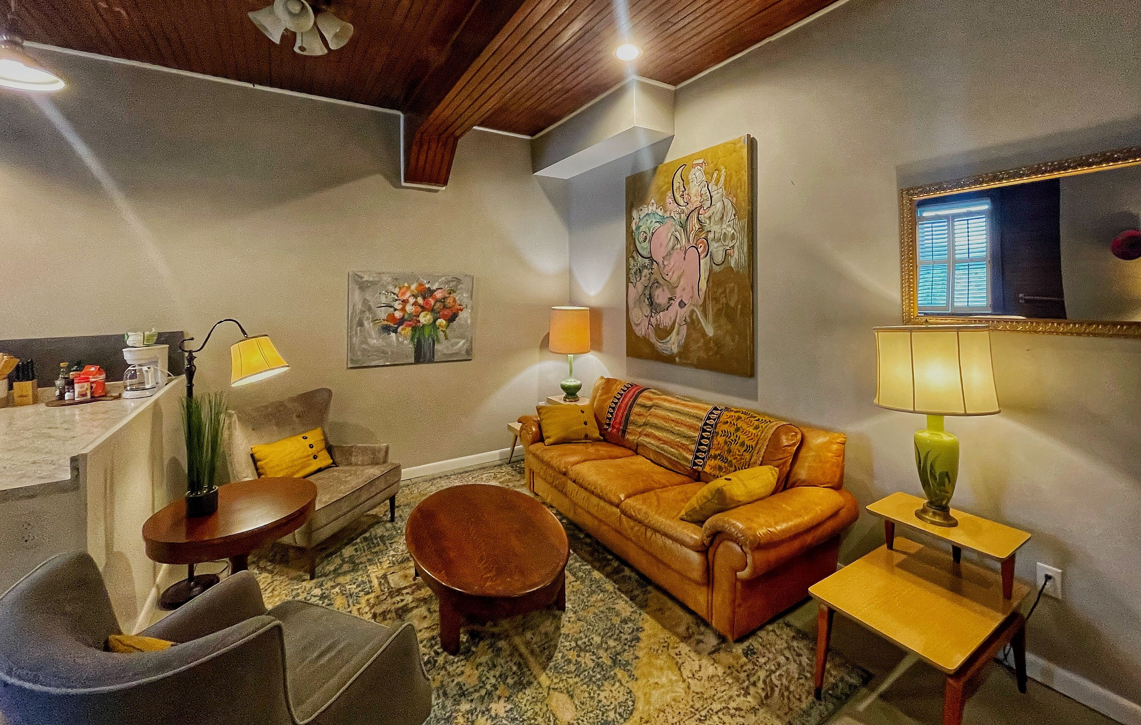 Rambling Rose A Boho 2 BR Apt in the ❤️ of Davis
