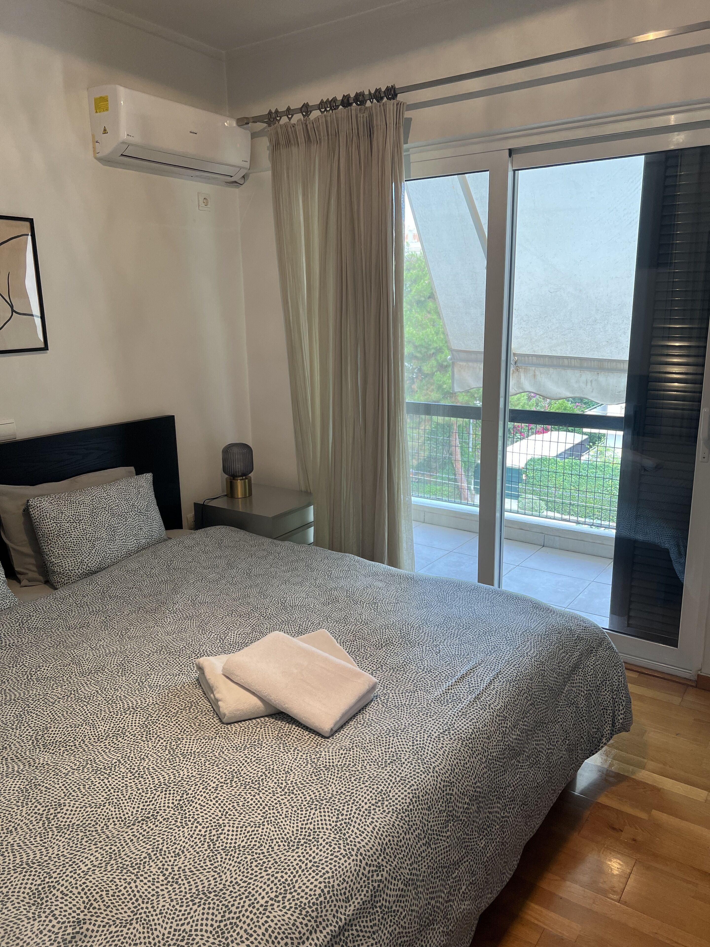 2 habitaciones, tabla de planchar con plancha y wifi gratis 