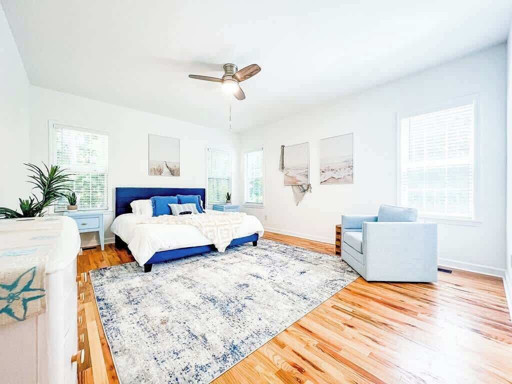 5 bedrooms, iron/ironing board, travel crib, WiFi