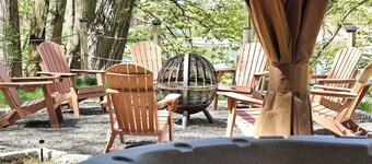 Serenity Creek: Waterfront Retreat w/ Hot Tub & Wood Burning Stove!