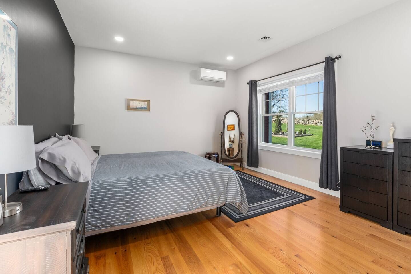 1 chambre, fer et planche à repasser, Wi-Fi, literie fournie