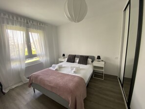 2 bedrooms, free WiFi, bed sheets