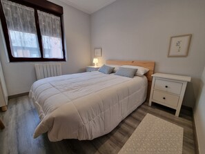 3 bedrooms, iron/ironing board, free WiFi, bed sheets - 175A Apto La Arena 3 dormitorios (Gijón)