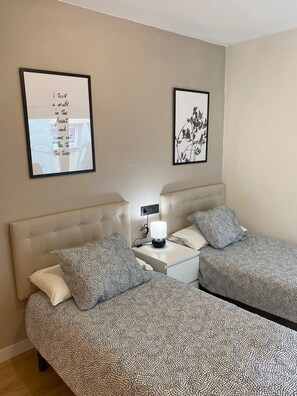 3 bedrooms, free WiFi, bed sheets - 176A Apto Moderno de 3 habitaciones (Gijón)