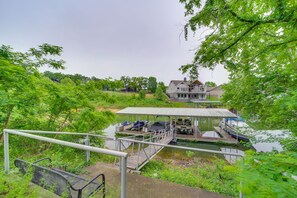 Property grounds - Family, Friends & Fishing: Home on Grand Lake (Grove)