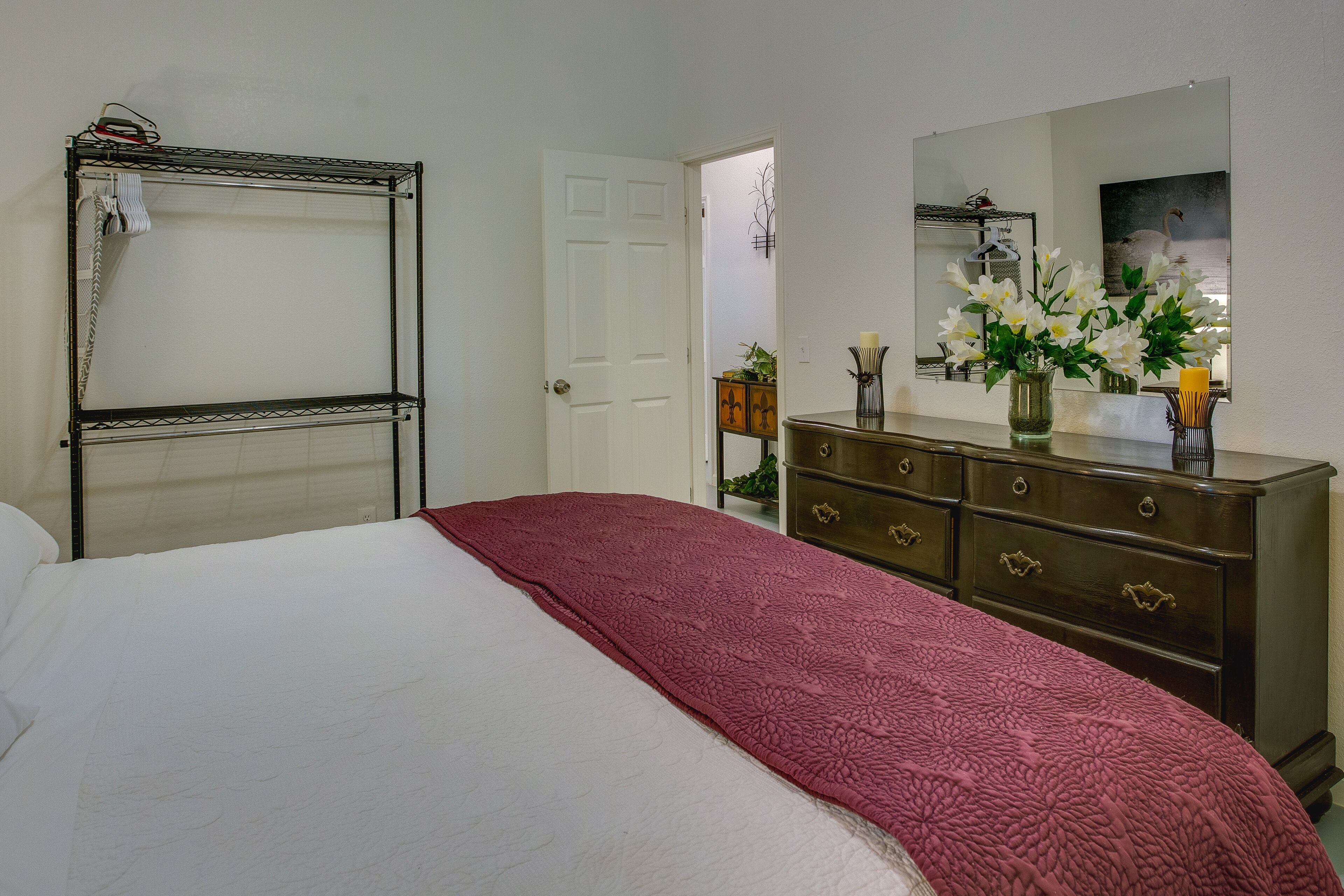2 chambres, fer et planche à repasser, Wi-Fi, draps fournis