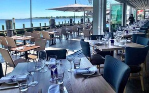 Dining - The Island Sound: Ocean View Cottage near Yale, Beach, Downtown, Hikes (New Haven)