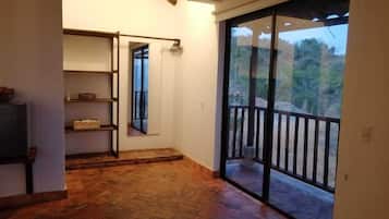 Luxury Suite, Balcony, Mountain View | 2 bedrooms, free WiFi, bed sheets