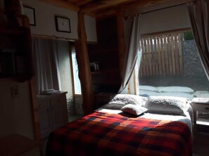 5 bedrooms, bed sheets