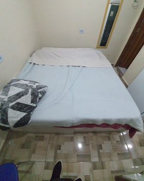 Estudio tradicional | Wifi gratis y ropa de cama 