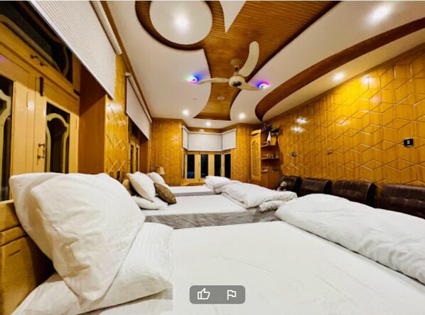 Deluxe Triple Room | 1 bedroom, soundproofing, iron/ironing board, free WiFi