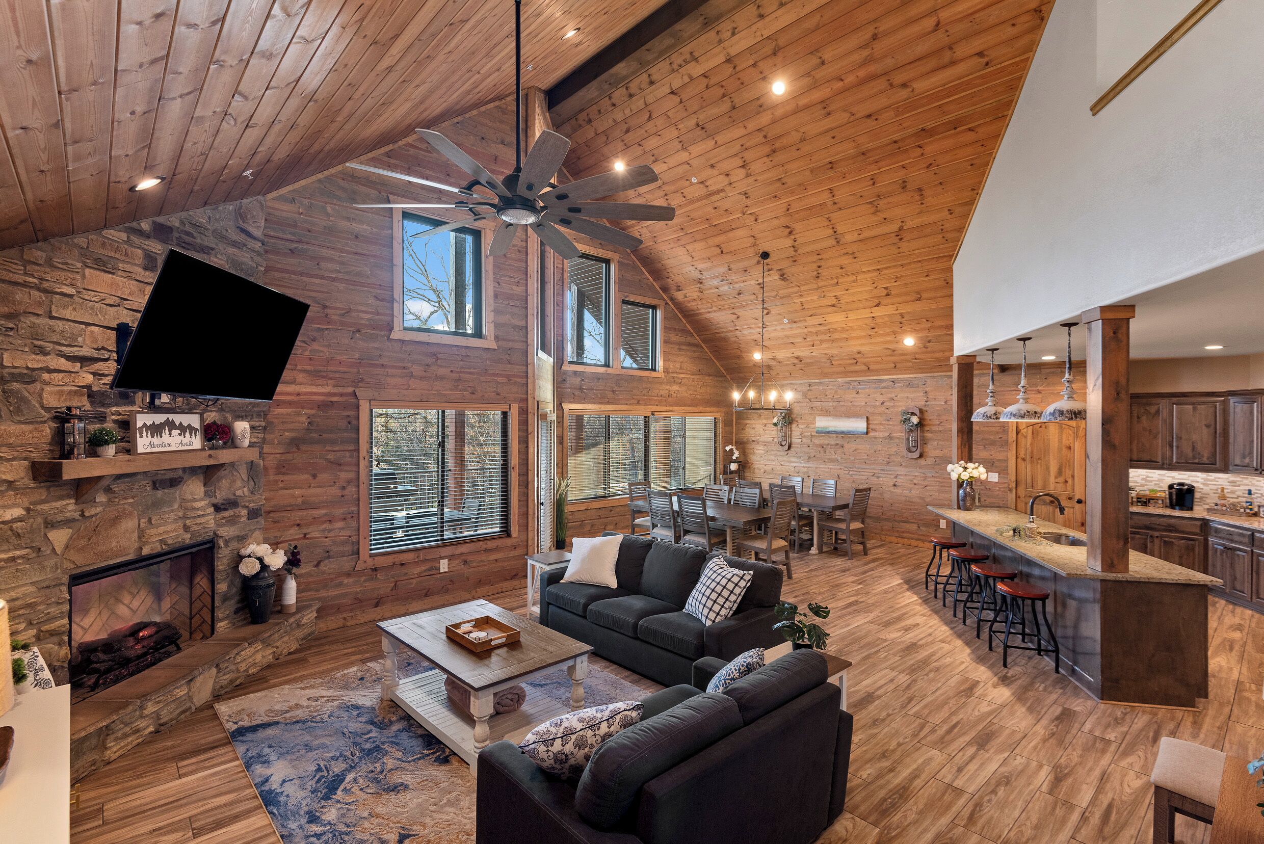 Smart TV, fireplace, ping pong