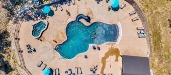 8BR IndianPoint Oasis- GolfCart + Sauna + Gym + EV