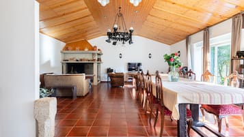 Cottage Superior | Khu phòng khách