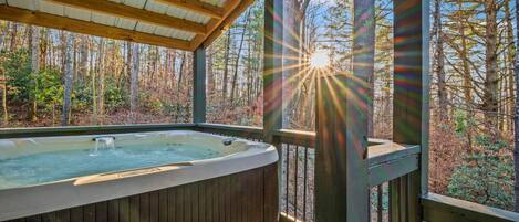 Tina de hidromasaje al aire libre