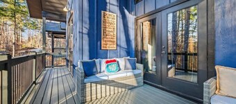 Spacious Villa for 20: Hot Tub & Game Room