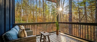 Spacious Villa for 20: Hot Tub & Game Room