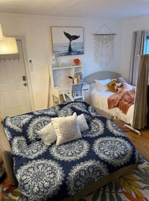 1 bedroom, desk, iron/ironing board, free WiFi