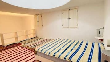 2 bedrooms, WiFi, bed sheets