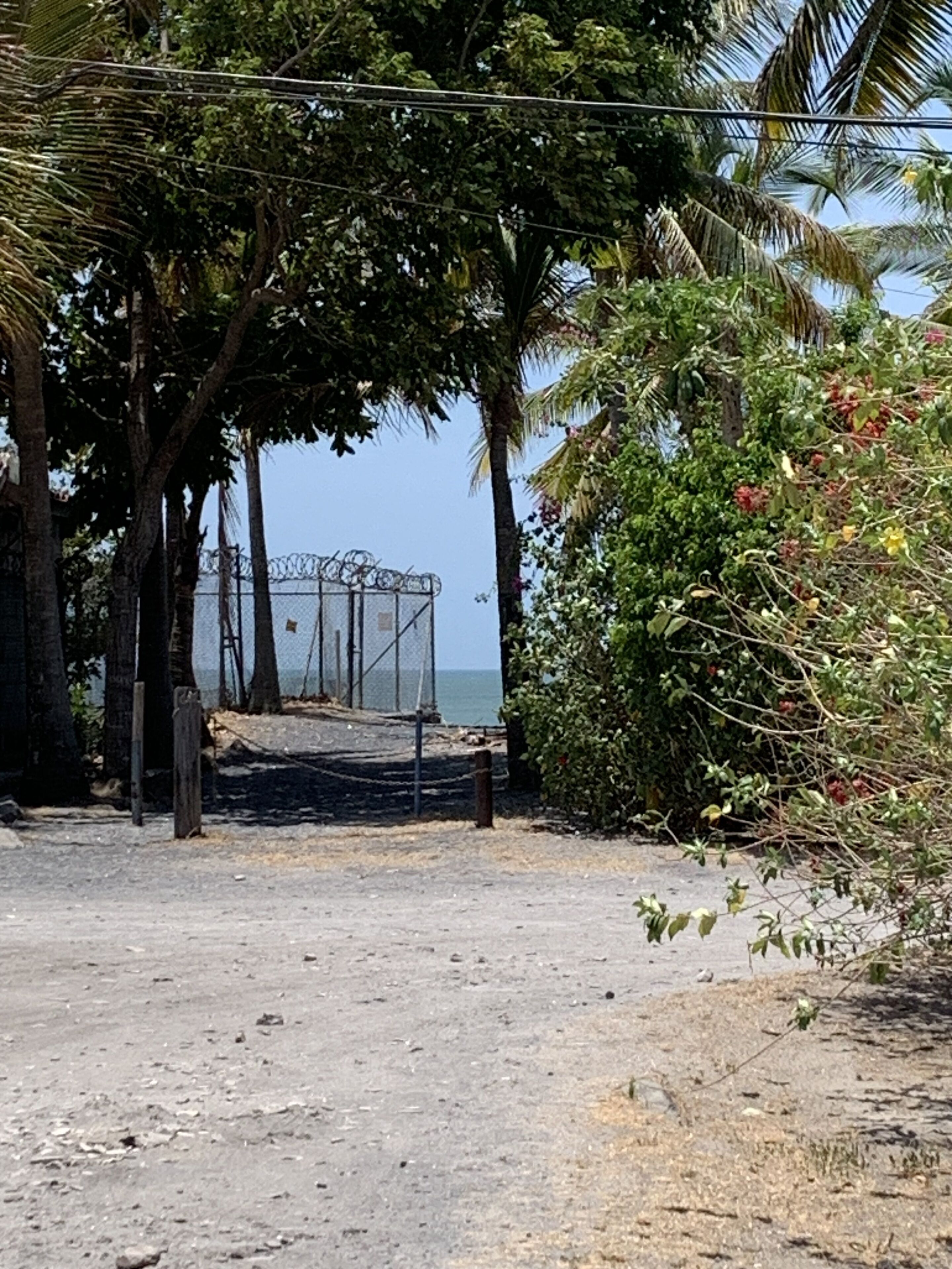 Playa Malibu Beach access from our gate.