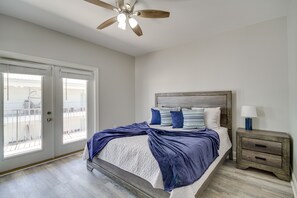 2 bedrooms, WiFi, bed sheets - Pet-Friendly Vacation Rental in Biloxi Near Beach! (Biloxi)