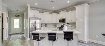 Pet-Friendly Vacation Rental in Biloxi Near Beach!