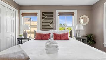 2 slaapkamers, een bureau, een strijkplank/strijkijzer, internet