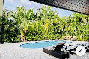 Pool - Luxury and Elegance Private Pool and Spa1 mile from Beach (Boca Raton)