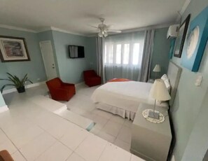1 Schlafzimmer, Bügeleisen/Bügelbrett, Bettwäsche