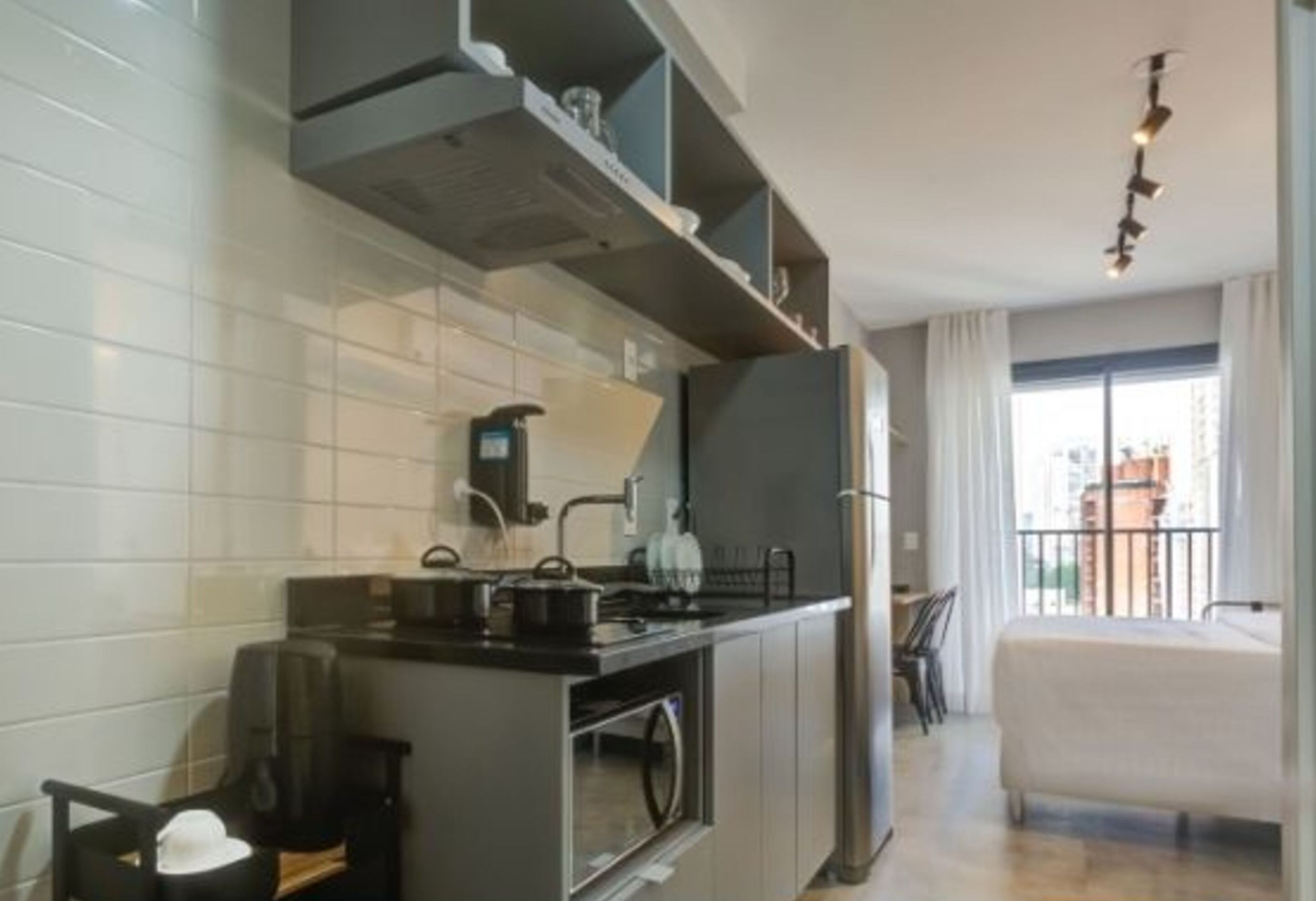 Caja de seguridad en la habitación y escritorio 