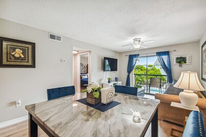 The Orchid by DNY Prime minutes to Busch Gardens and USF