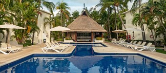 Laguna Suites by Club Sunset