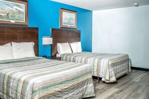 Standard Double Room, 2 Queen Beds | Bed sheets - Captain Quarters Motel (Port O Connor)