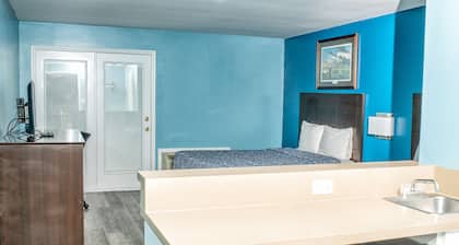 captain quarter's motel