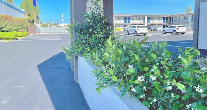 Motel 6 Yuba City, CA