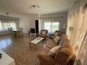 Älytelevisio, takka, videopelejä