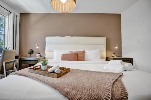 Renovated House with Yard - Palm Wave Says