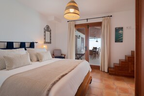4 Schlafzimmer, Zimmersafe, Bügeleisen/Bügelbrett, kostenloses WLAN