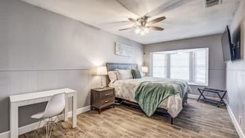 4 Schlafzimmer, Schreibtisch, Bügeleisen/Bügelbrett, Reisekinderbett