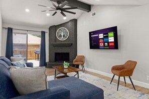 Smart TV, fireplace, table tennis
