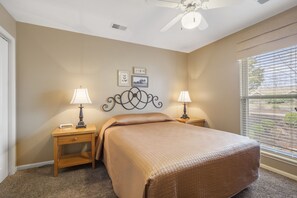 2 bedrooms, iron/ironing board, free WiFi, bed sheets - King Condo & Queen Suite - Unique Connecting Unit at StoneBridge Village Resort (Reeds Spring)