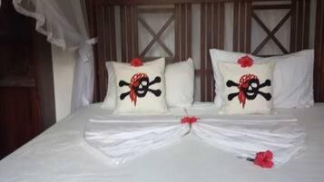 3 bedrooms, in-room safe, desk, free WiFi