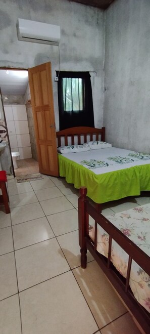 Basic Room | 15 bedrooms, free wired internet - Pousada da Ray (Curuá)