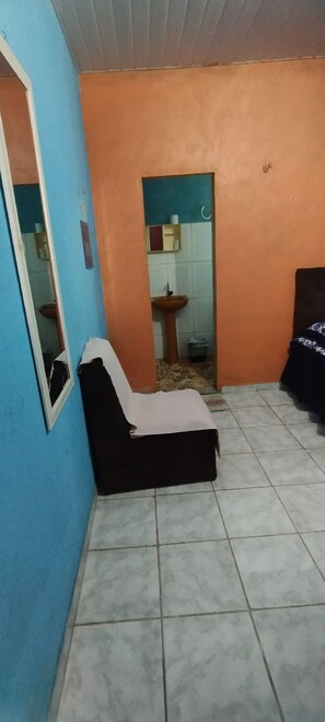 Basic Room | 15 bedrooms, free wired internet - Pousada da Ray (Curuá)